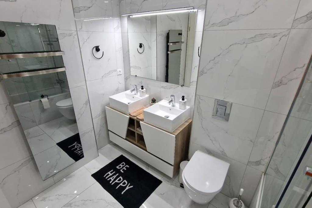 Suite Prestige Logement Neuf Avec Spa Et Ecran De Cinema En Rez De Jardin Colmar Bagian luar foto
