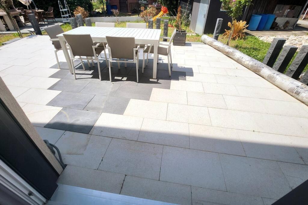 Suite Prestige Logement Neuf Avec Spa Et Ecran De Cinema En Rez De Jardin Colmar Bagian luar foto